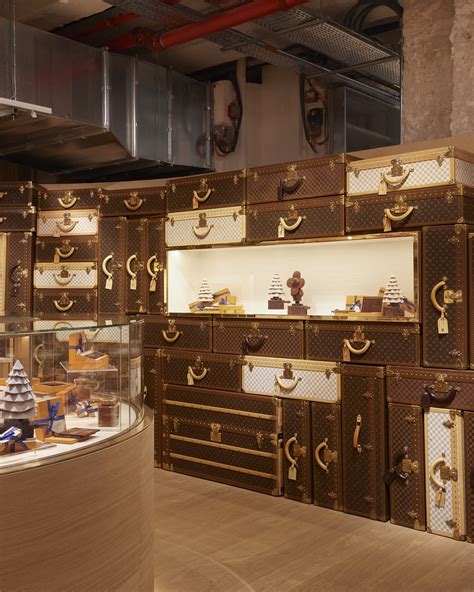 bar lv|Louis Vuitton ha aperto un bar cioccolateria a Parigi.